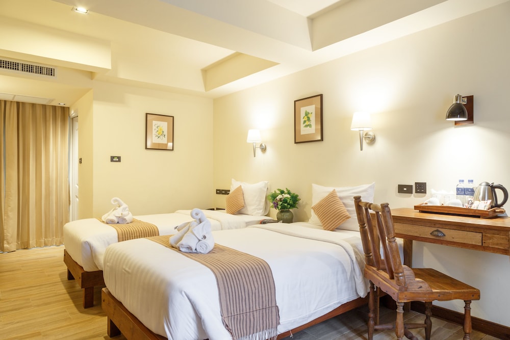 Le Charcoa Hotel 32/74