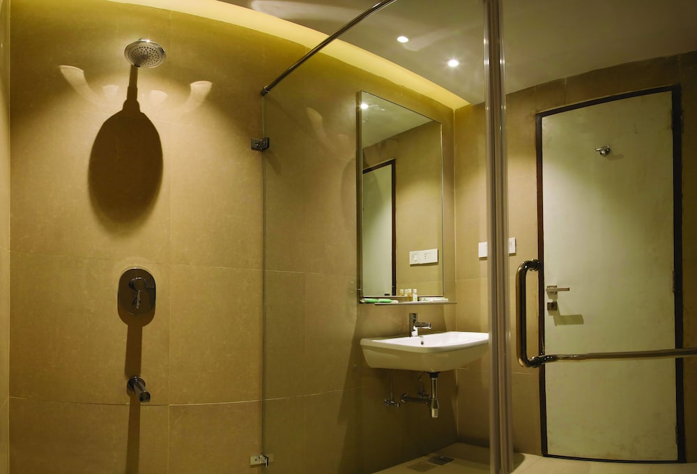 Urvashi Residency 20/43