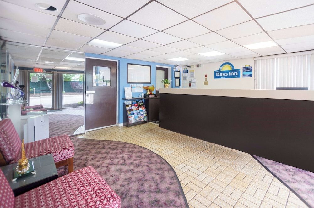 Days Inn by Wyndham Hicksville Long Island 3/20