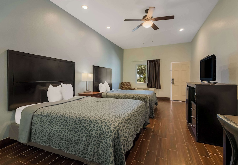 Econo Lodge Inn & Suites Fulton Rockport 10/41