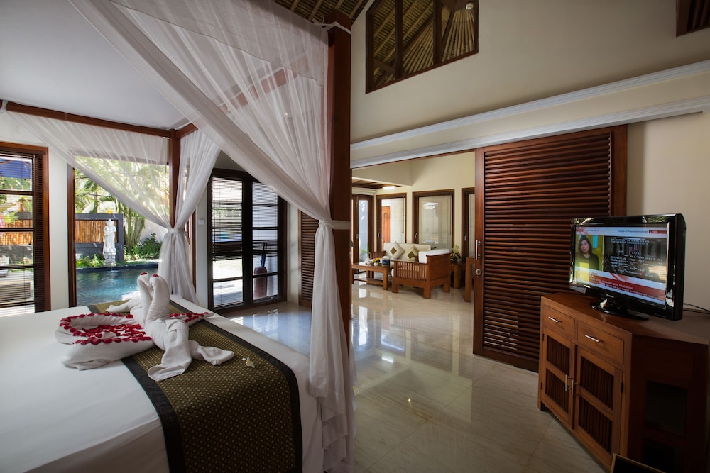 BALI BALIKU BEACH FRONT LUXURY PRIVATE POOL VILLAS 10/33