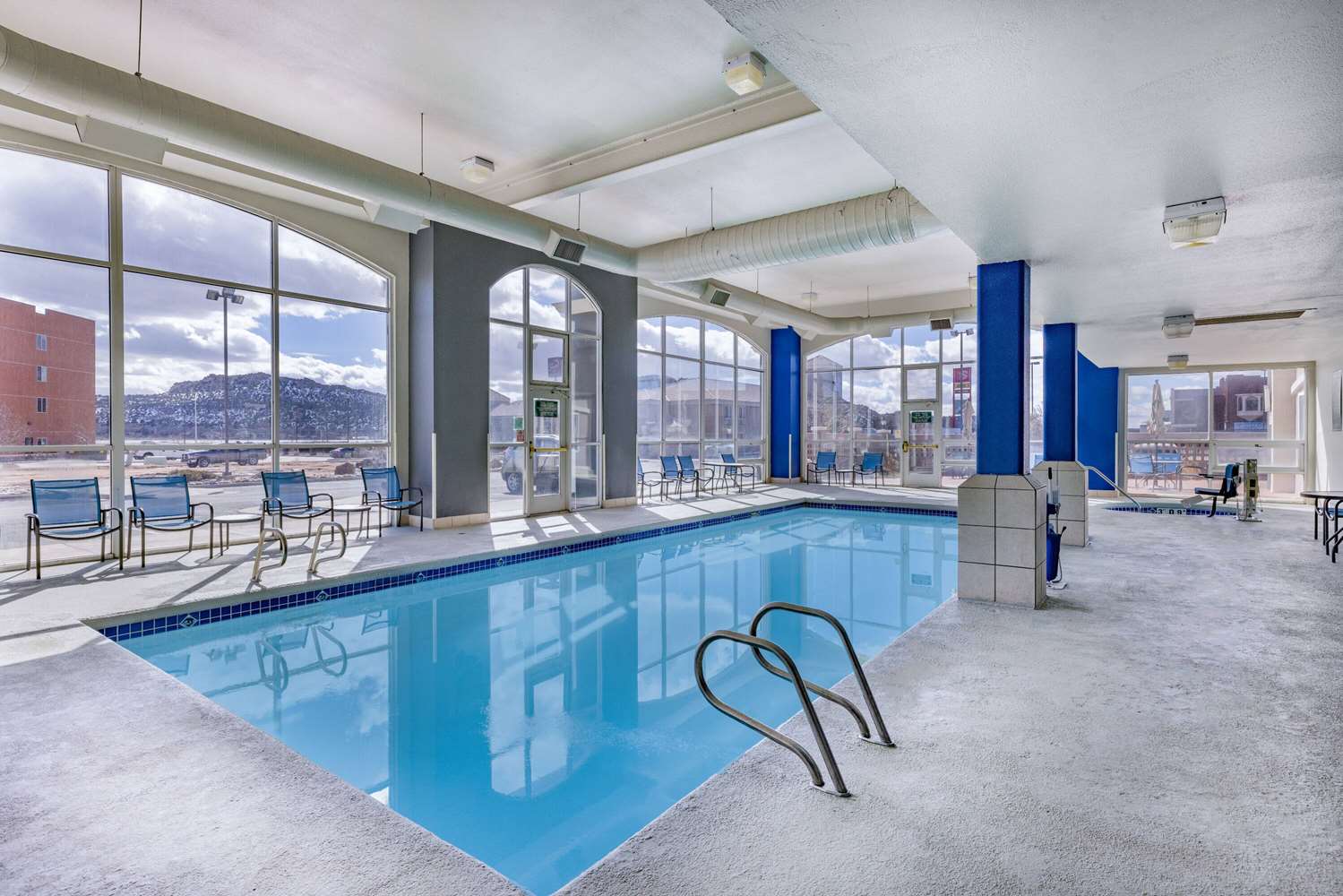 swimming pool spa