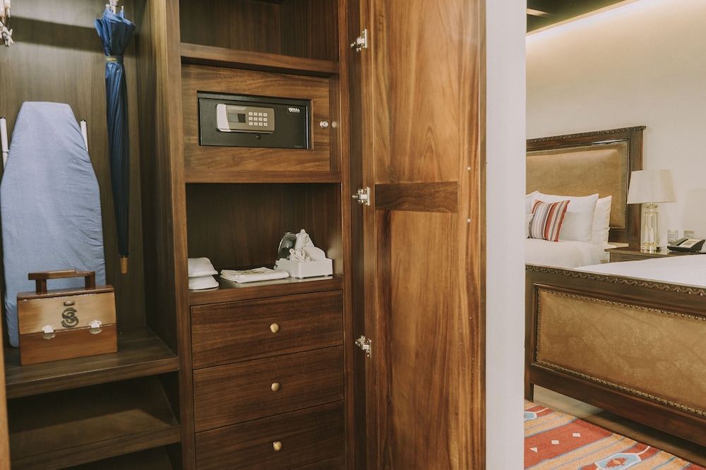 Casona de Los Sapos Hotel Boutique 48/50