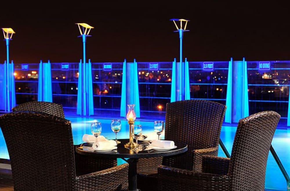 Park Prime Jaipur 13/15