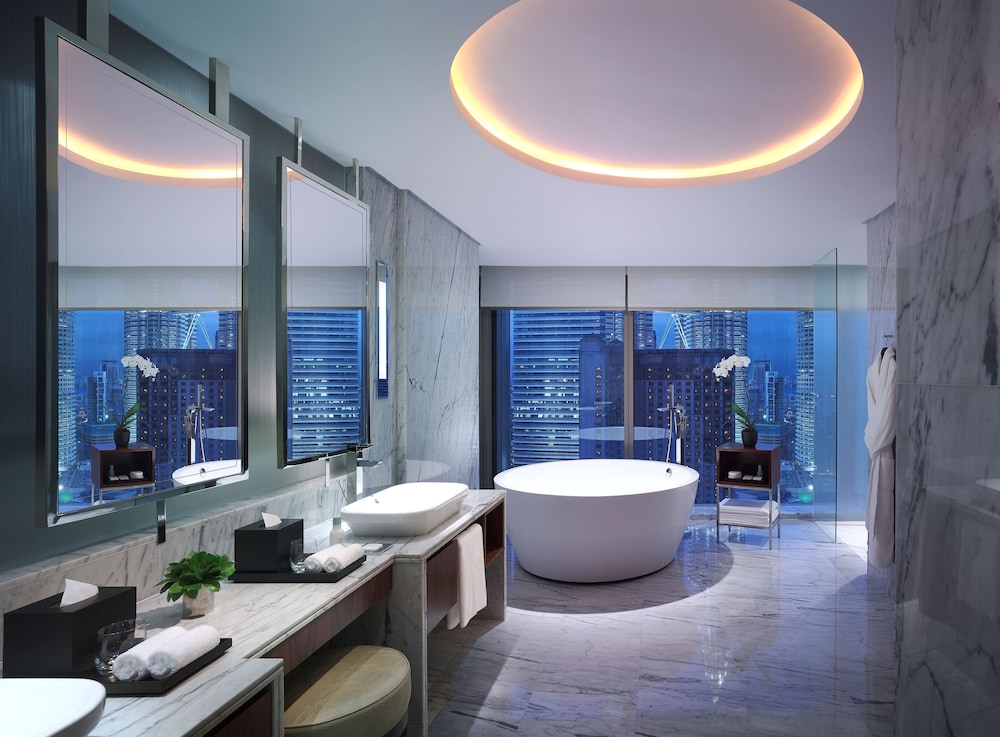 GRAND HYATT KUALA LUMPUR 42/69
