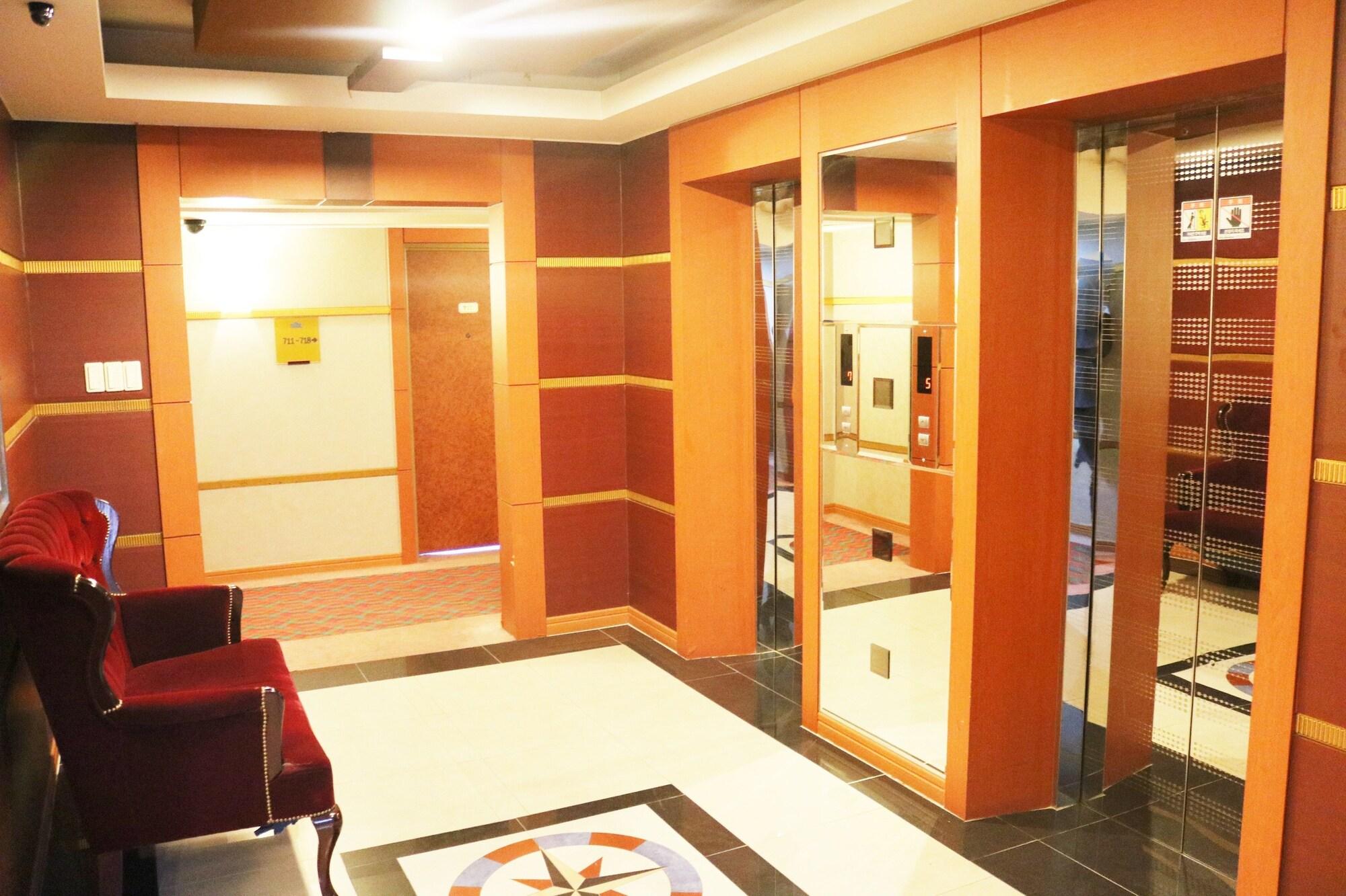 Prime Tourist Hotel 9/56
