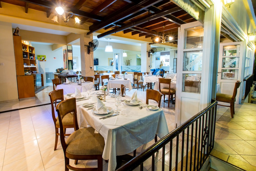 Fitos Inn Guest House 27/50