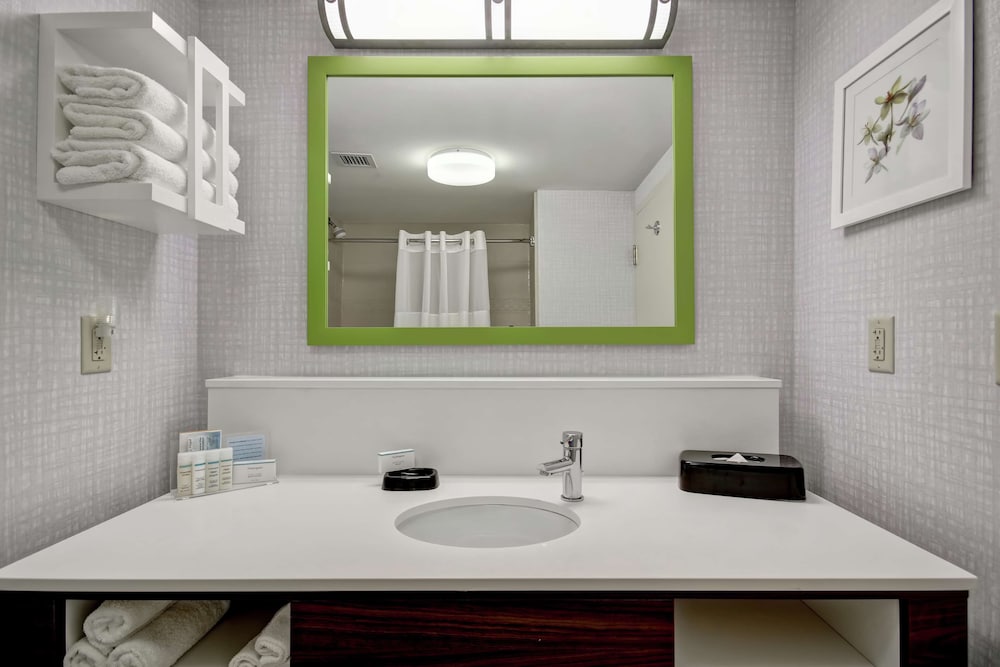 Hampton Inn and Suites by Hilton Guelph 25/58
