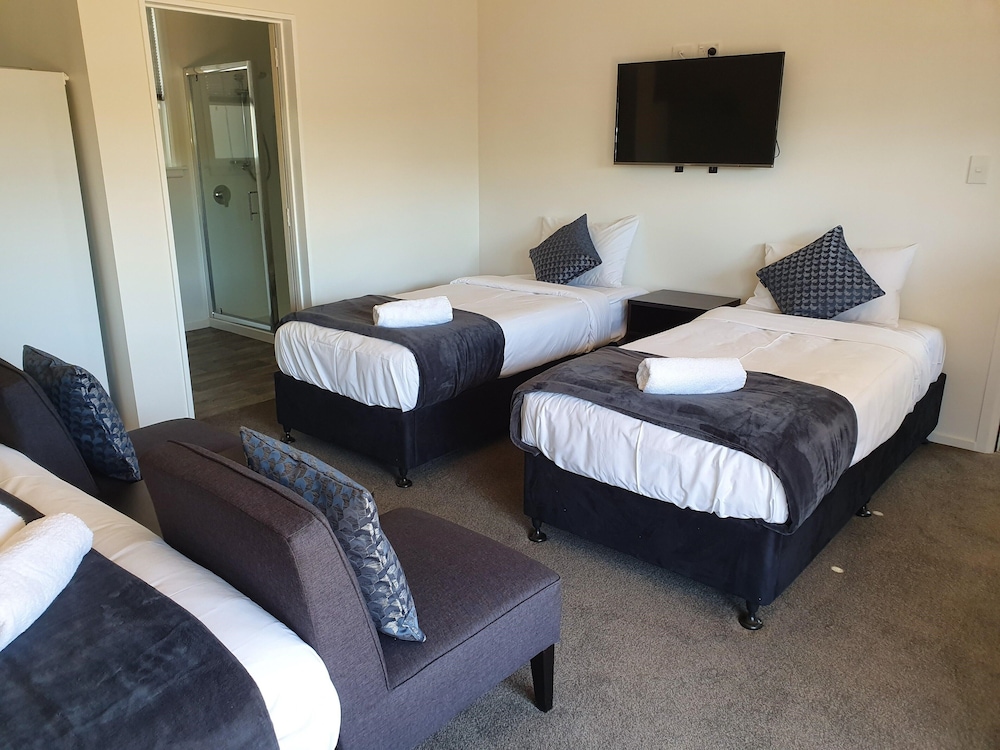 North South Holiday Park 30/72