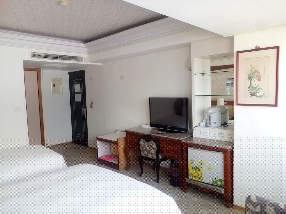 Hua Tong Hotel 11/54