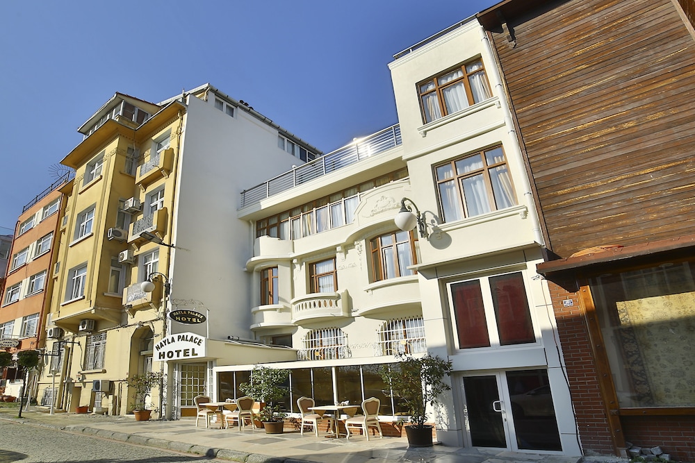 Nayla Palace 3/51