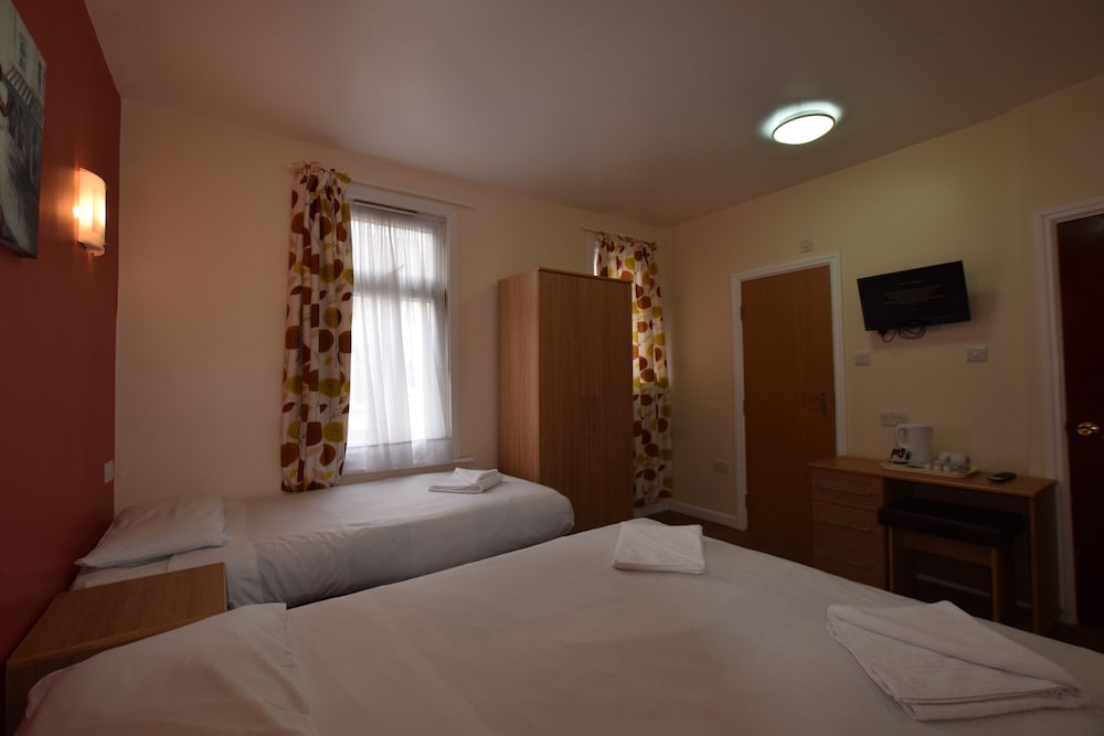 Cranbrook Hotel London 37/55