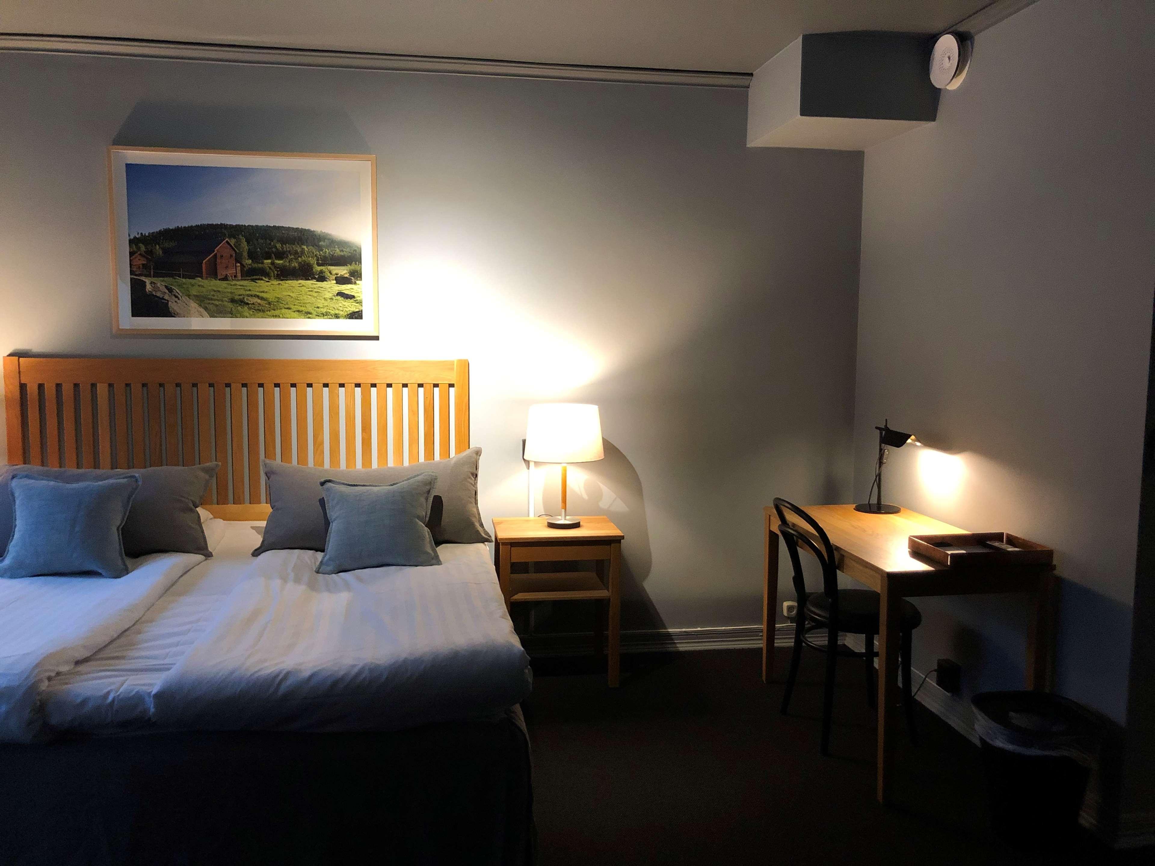 Suite, King Bed, Living Area, Sauna, Kitchen