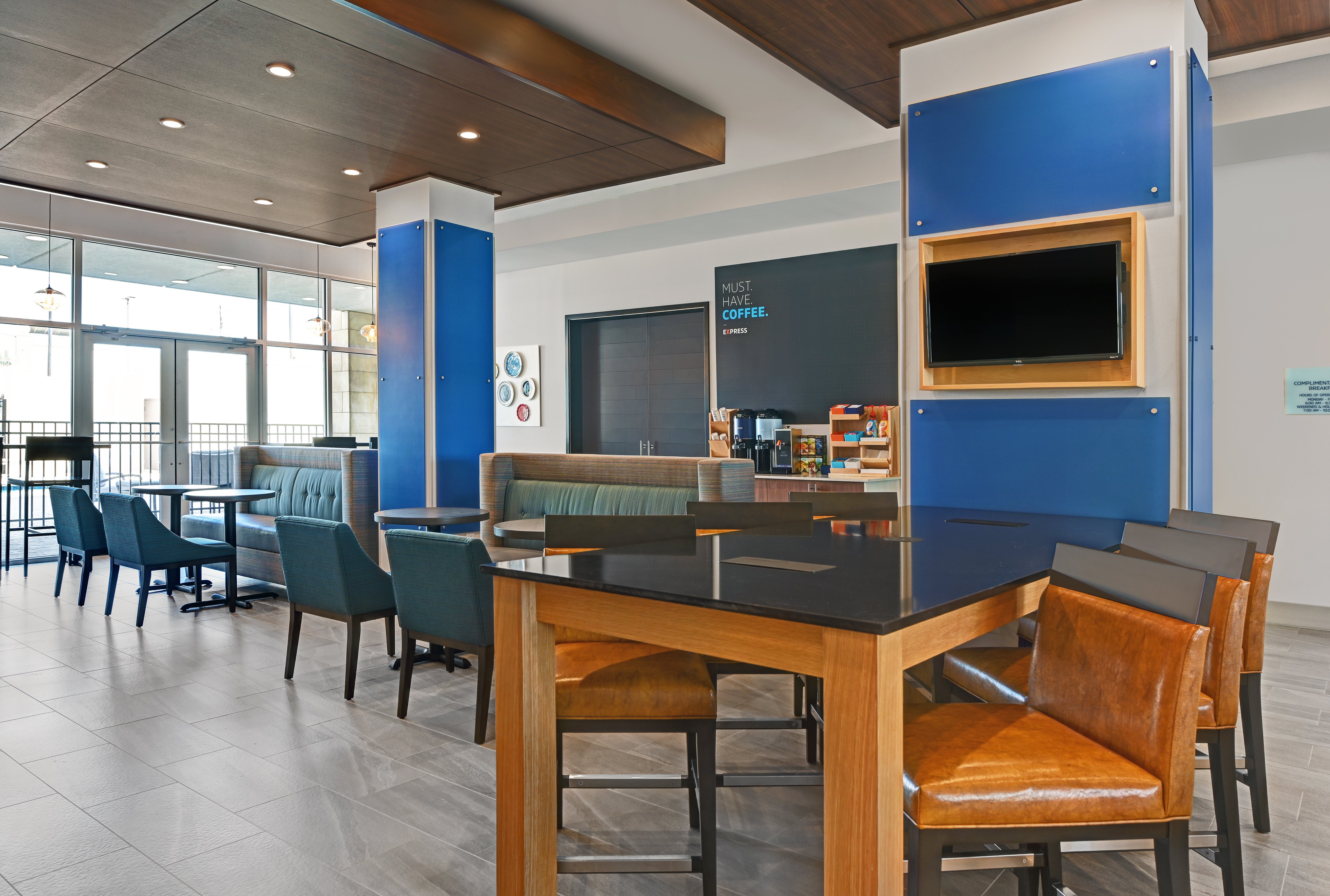Holiday Inn Express Suites Houston W Memorial City Area 25/39