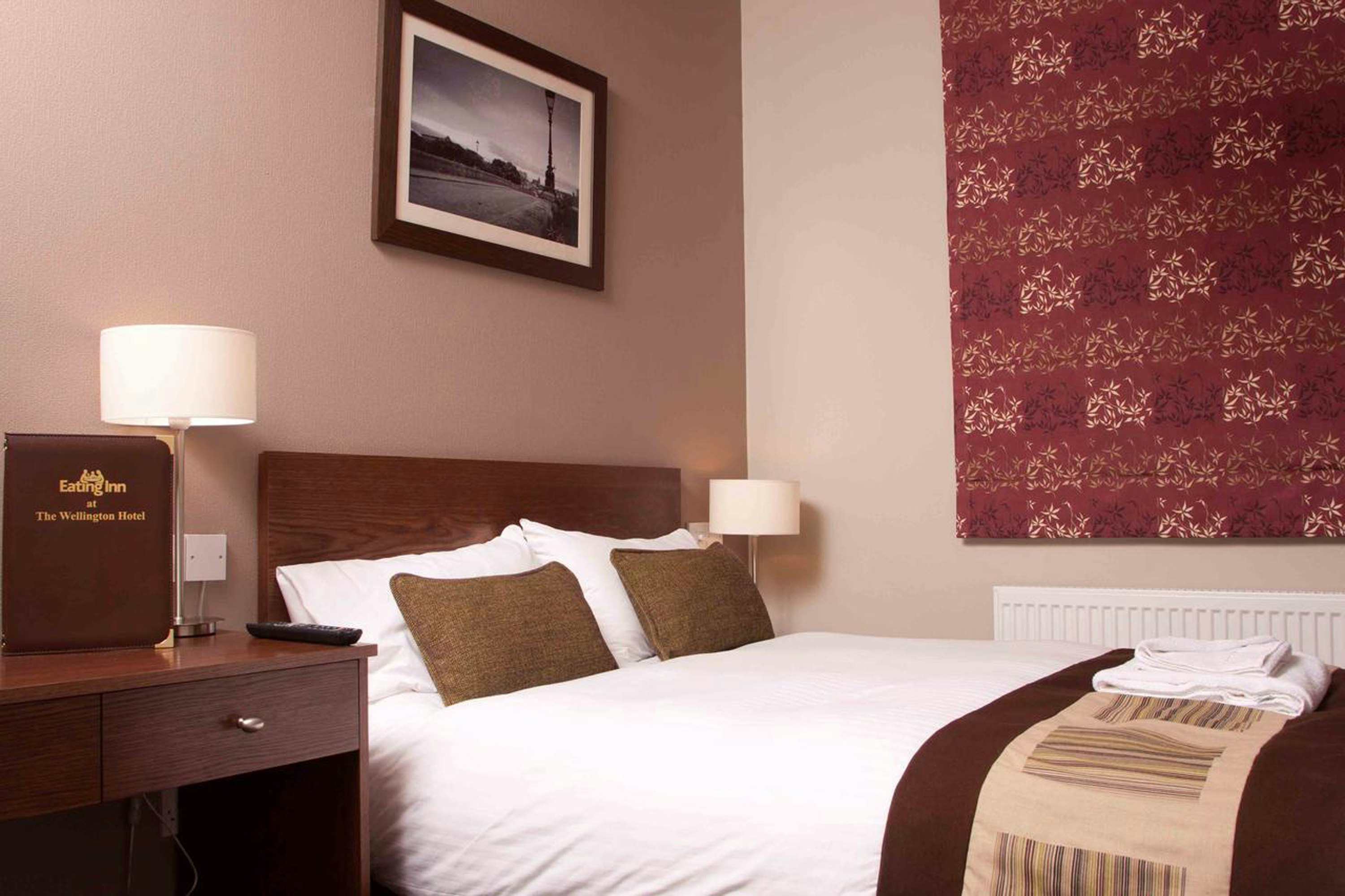 Wellington Hotel by Greene King Inns 6/8