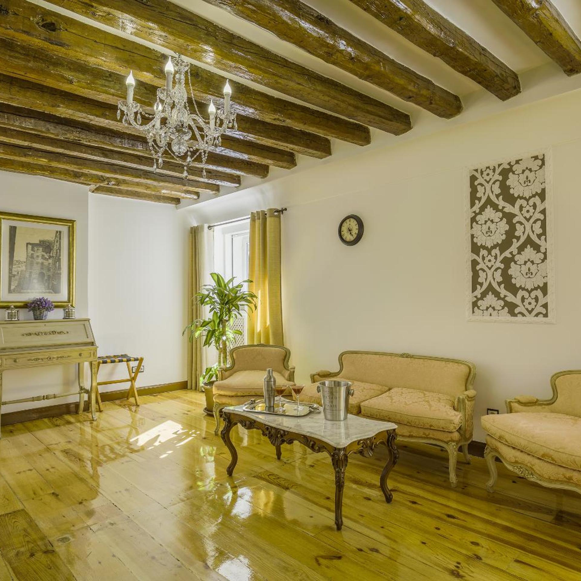 Oriente Palace Apartments 21/47