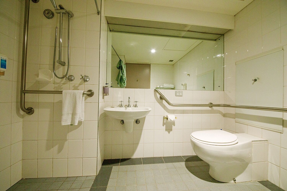 Yarrawonga Mulwala Golf Club Resort 85/86