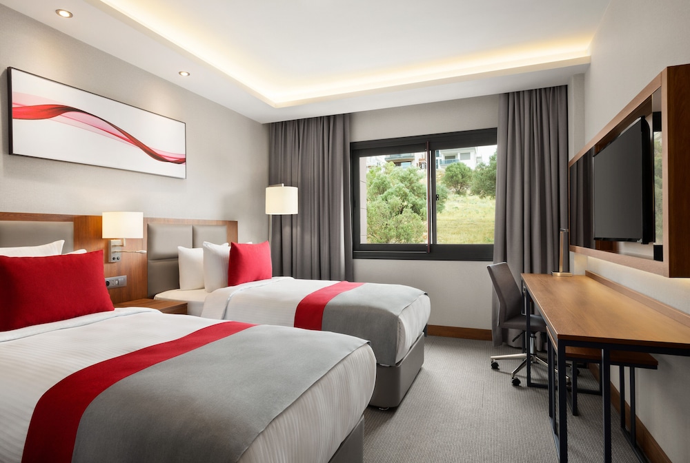 Ramada by Wyndham Izmir Aliaga 18/48