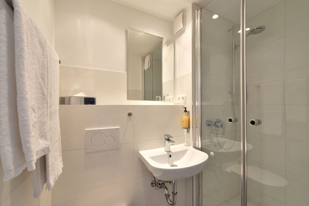 Arthotel Haar 6/60