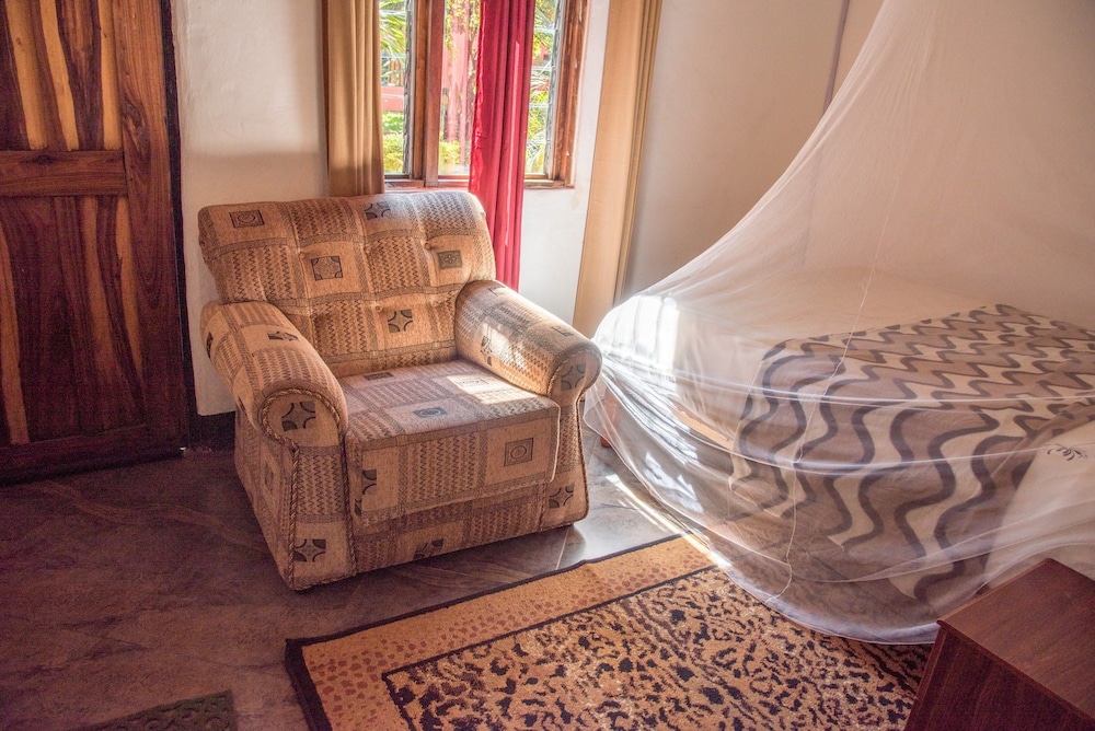 Okavango Lodge 14/30