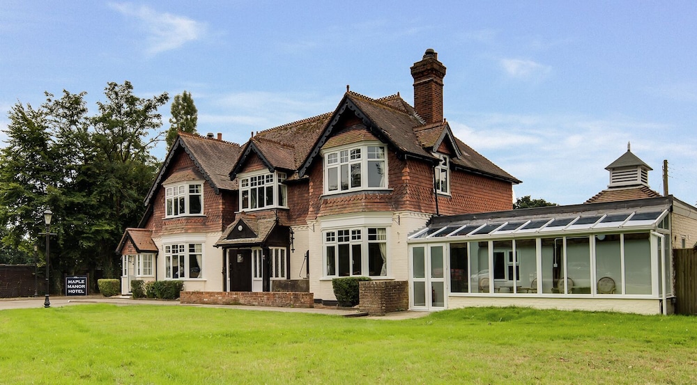 The Maple Manor Hotel 29/30