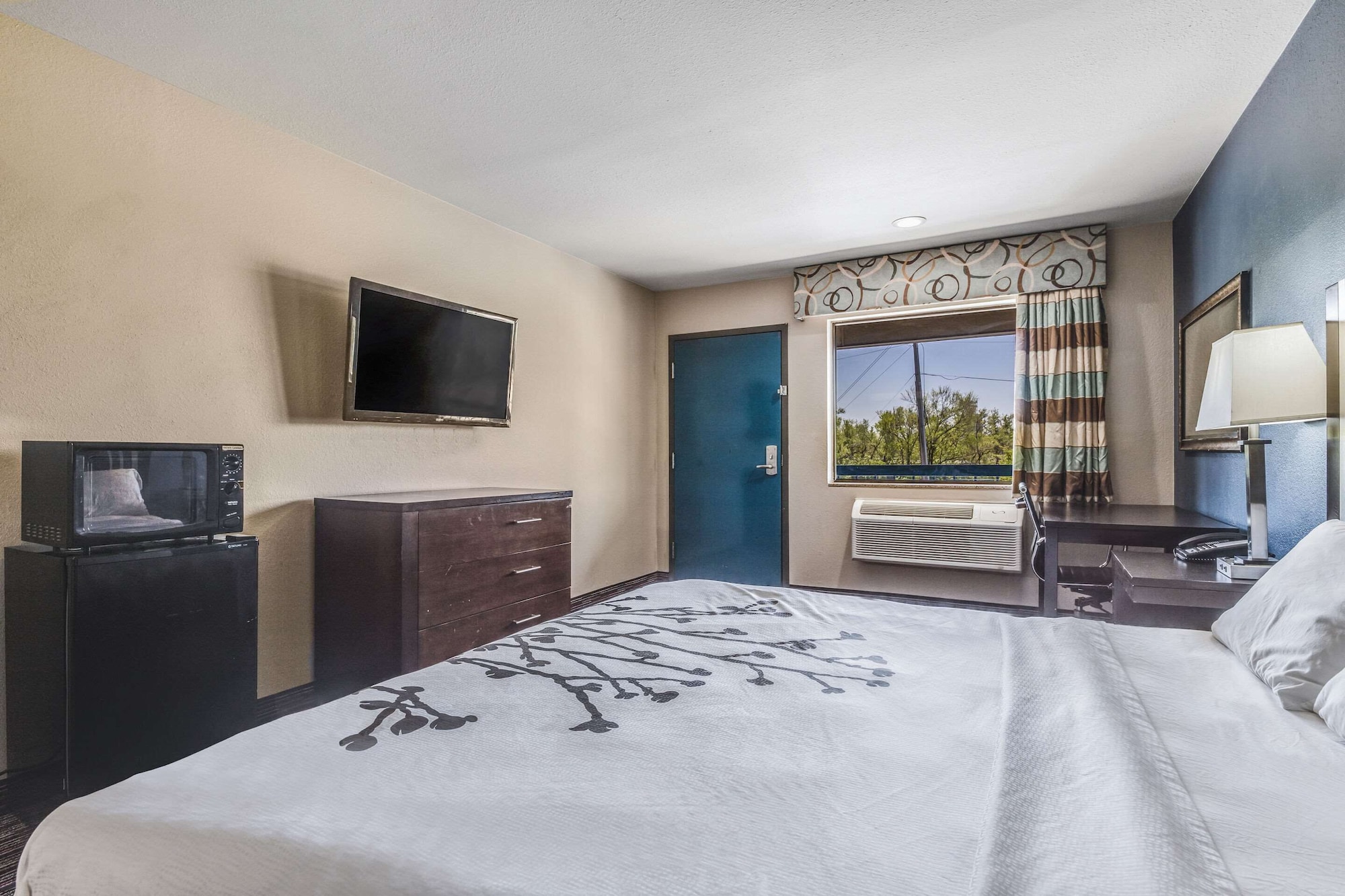 غرفة بسرير كينج لذوي الإعاقة، Econo Lodge Inn & Suites Enid South 8/10