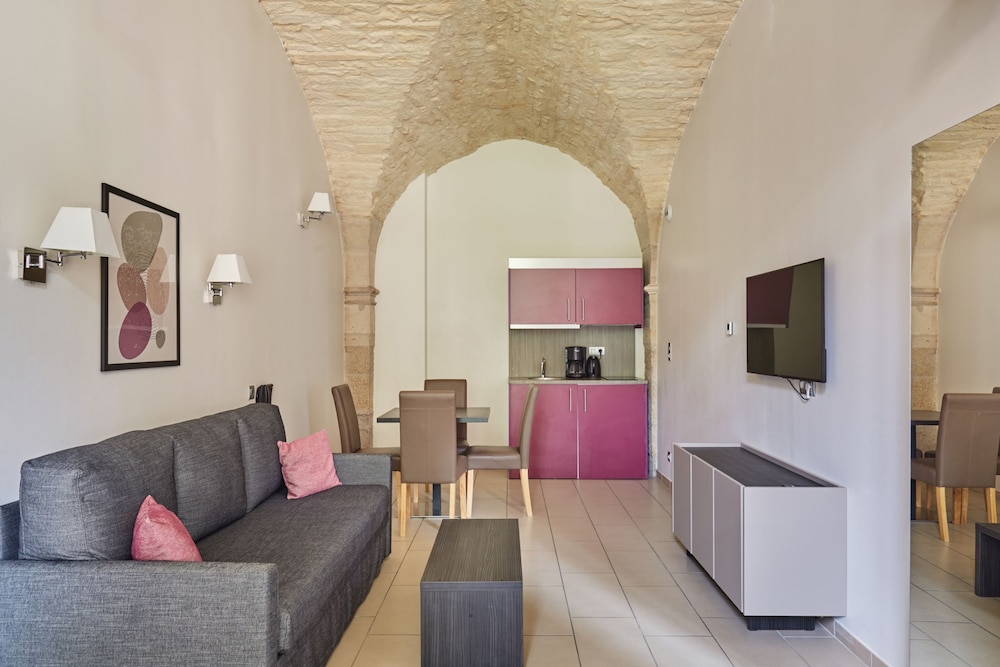 Appart'hotel Odalys City Dijon Centre Les Cordeliers 52/78