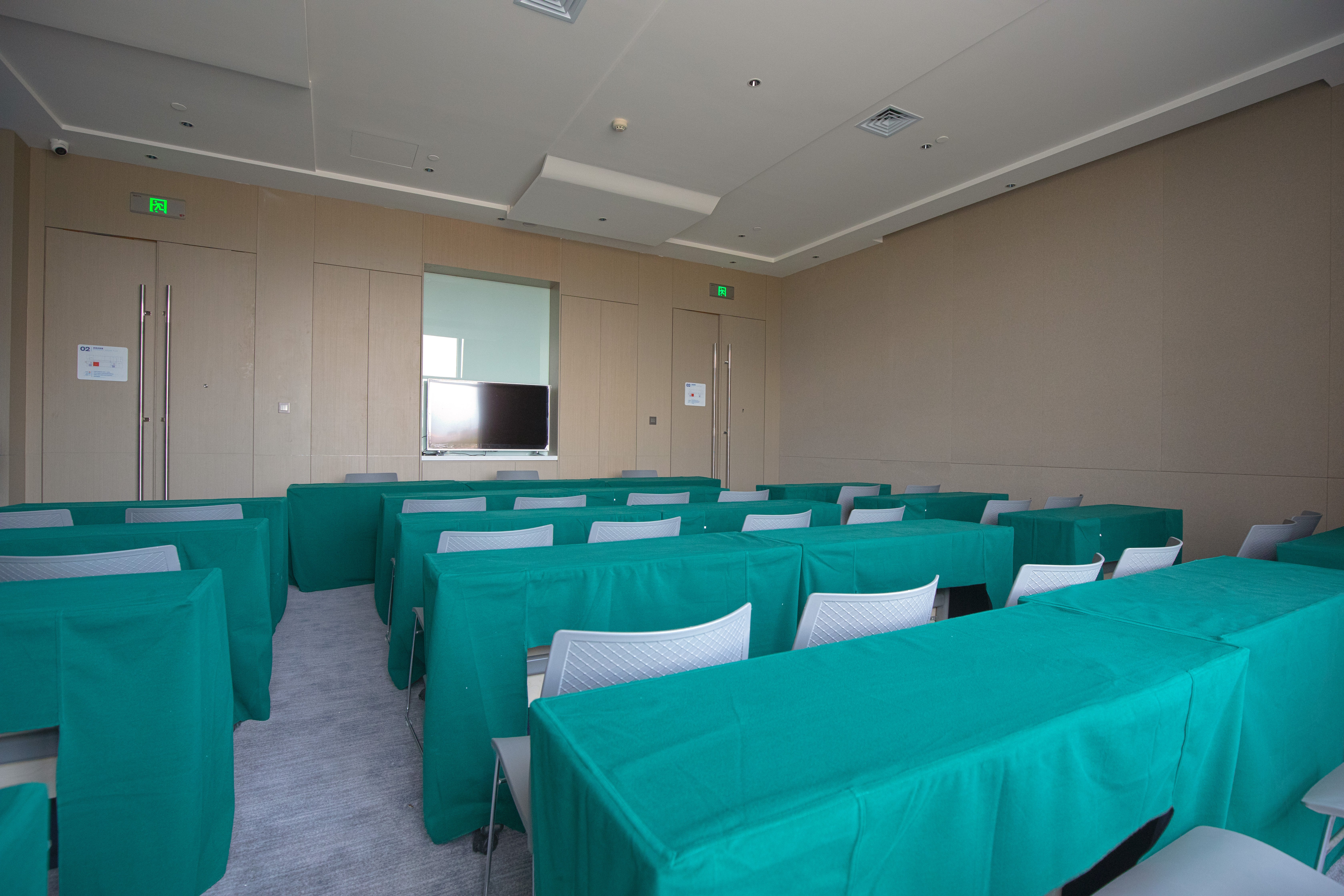 Holiday Inn Express Horgos 34/38