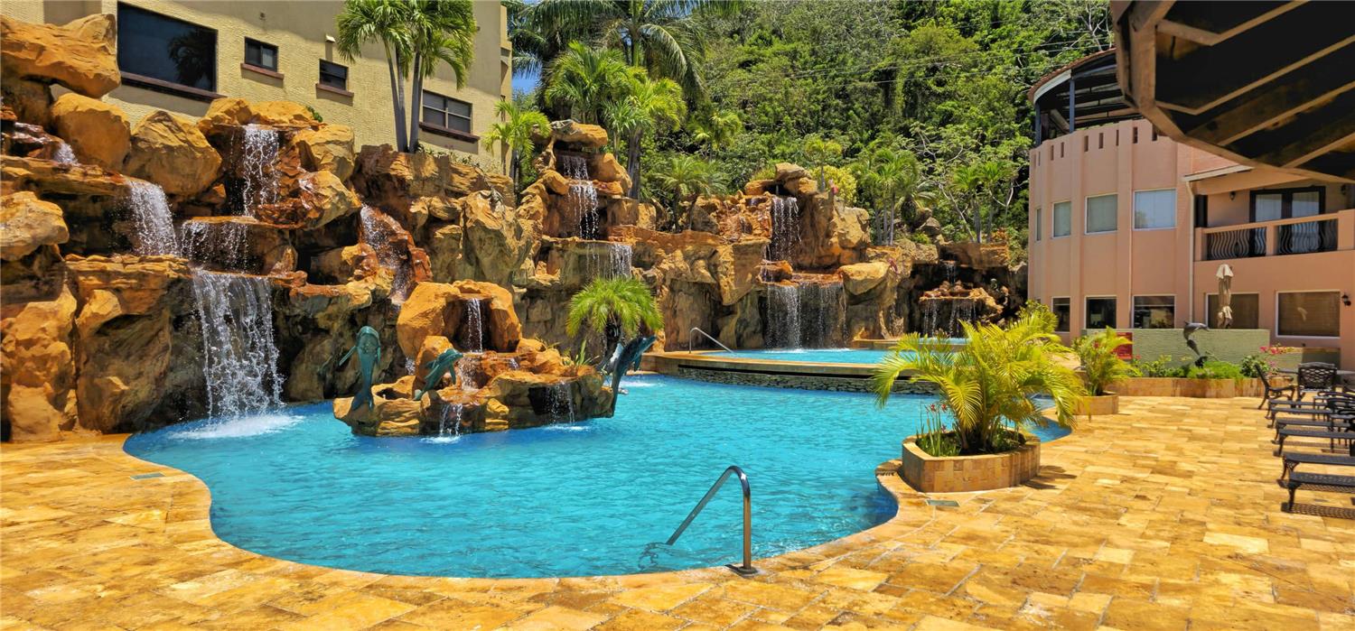 Clarion Suites Roatan at Pineapple Villas 44/46