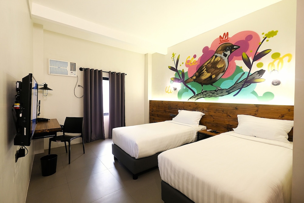 U Hotels Makati 34/56