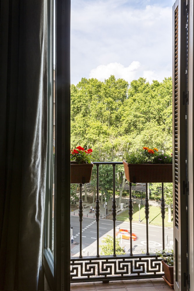 RADISSON BLU MADRID PRADO 70/74