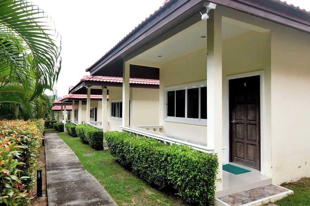 Phuket Airport Villa 5/80