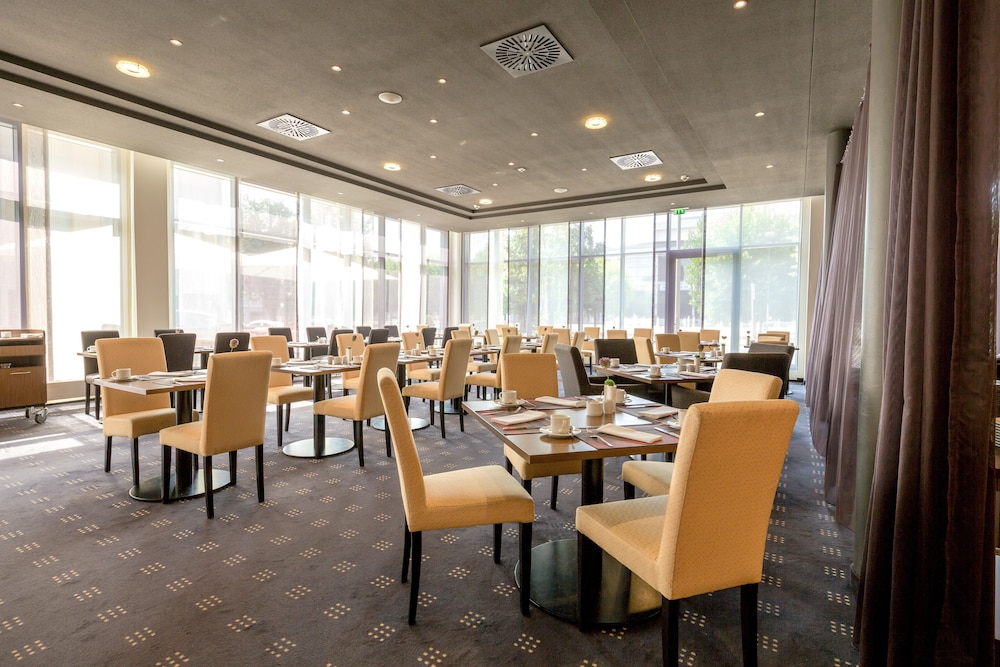 Dorint Hotel Am Dom Erfurt 32/50