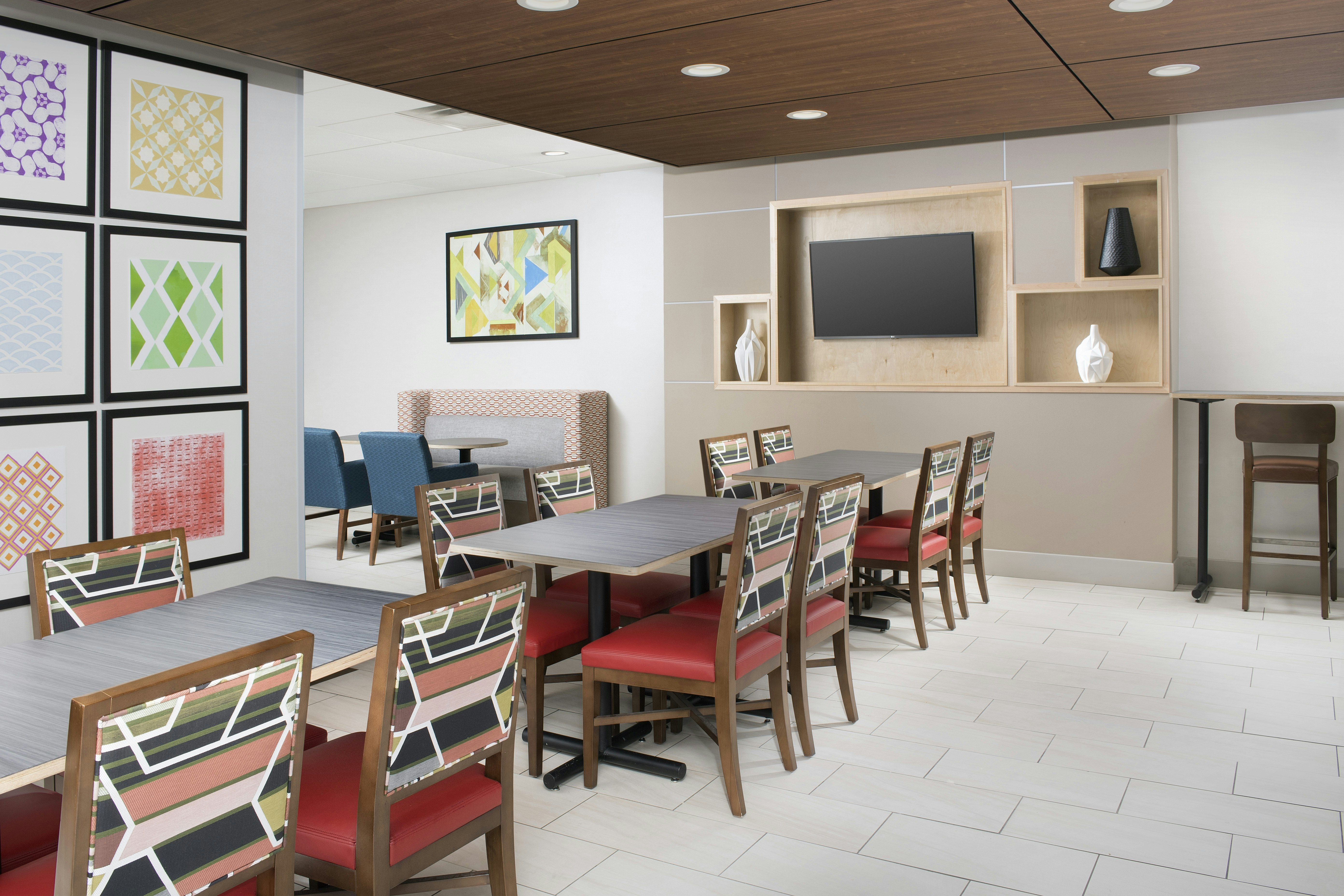 Holiday Inn Express Knoxville Strawberry Plains 37/50