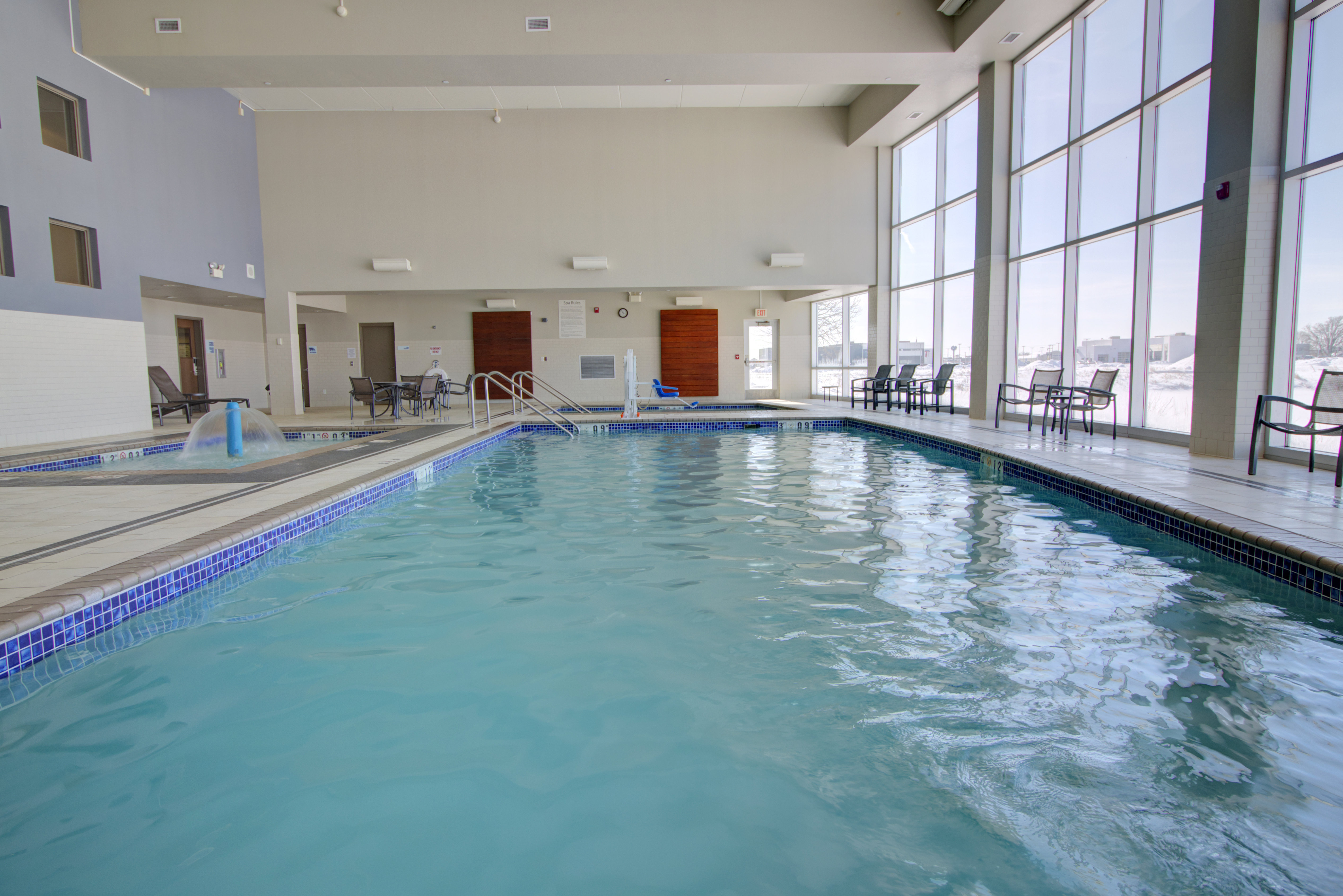Holiday Inn Express Hotel And Suites Mankato East 41/76