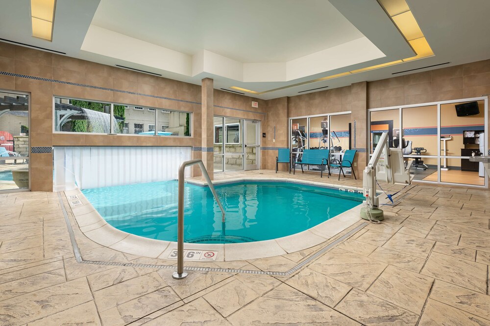 Hampton Inn & Suites Chattanooga Downtown 7/66