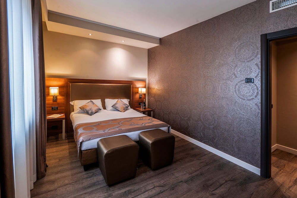 Smart Hotel Holiday 21/50