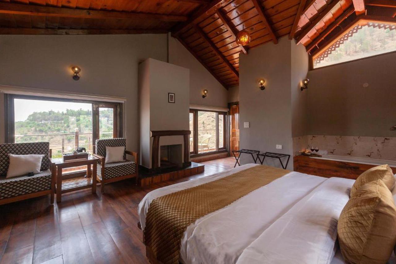 Room at Alaya Stays 4 BHK with breathtaking views Amara Dusk, NAINITAL
