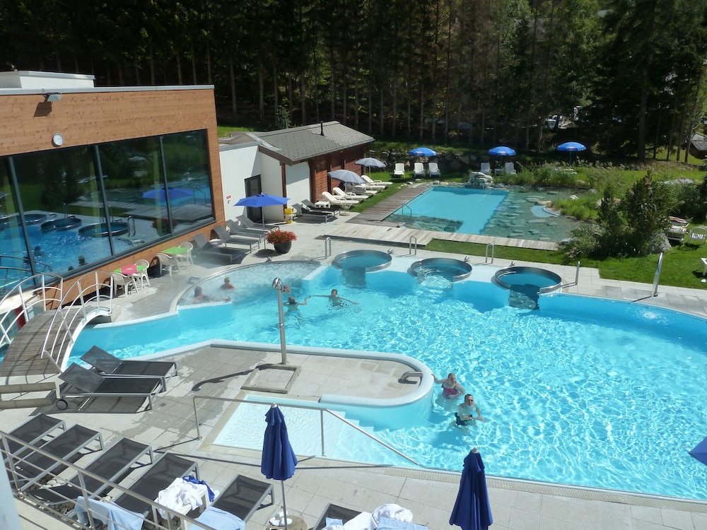 Le Bristol Leukerbad 22/50