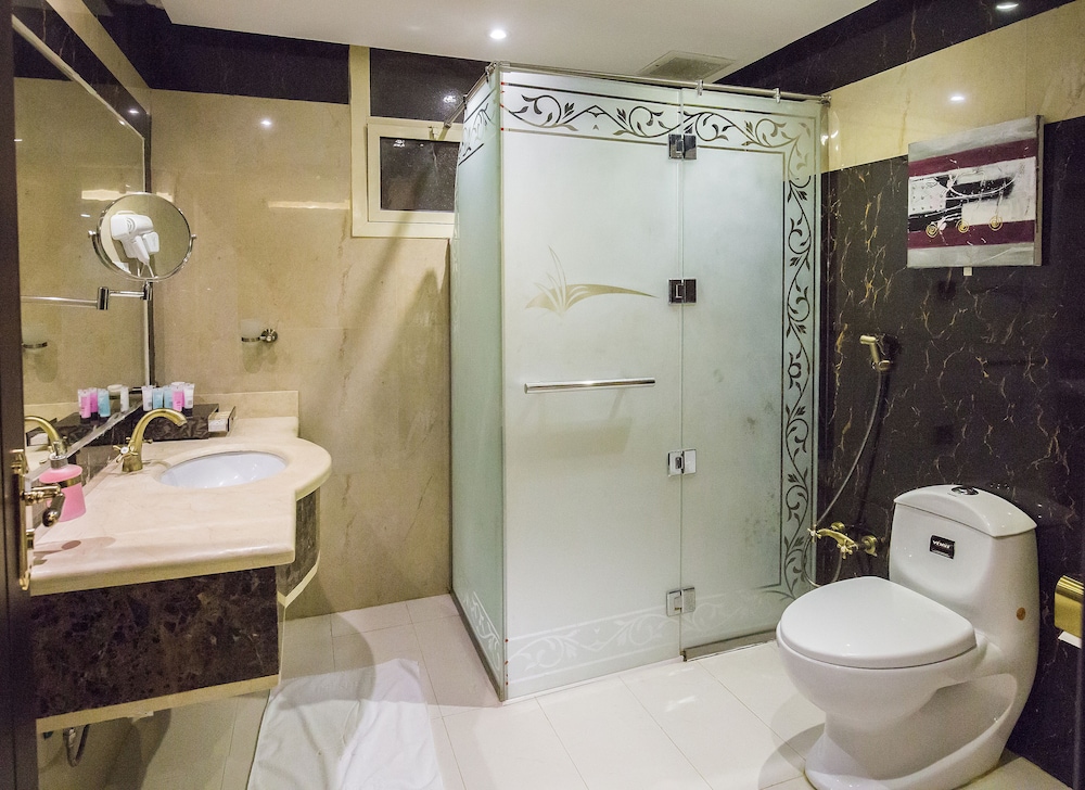 رست نايت للشقق الفندقية - الحمرا(Rest Night Serviced Apartments - AlHamra) 45/50