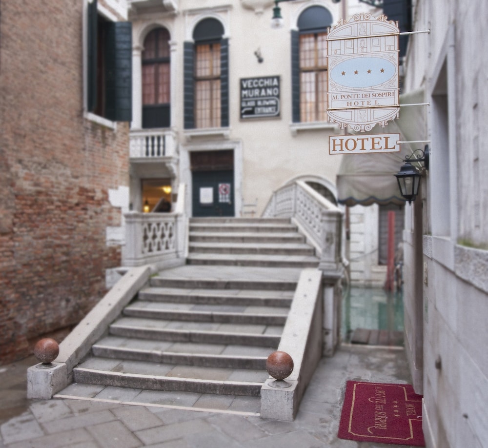 Al Ponte Dei Sospiri Junior Suites 3/50