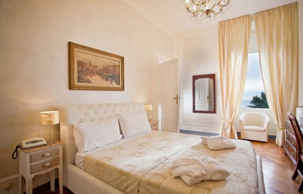 Grand Hotel and Des Anglais 15/62