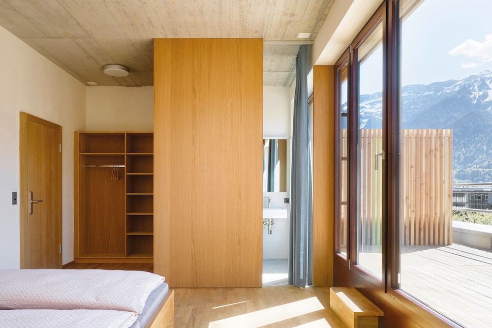 Interlaken Youth Hostel 4/63
