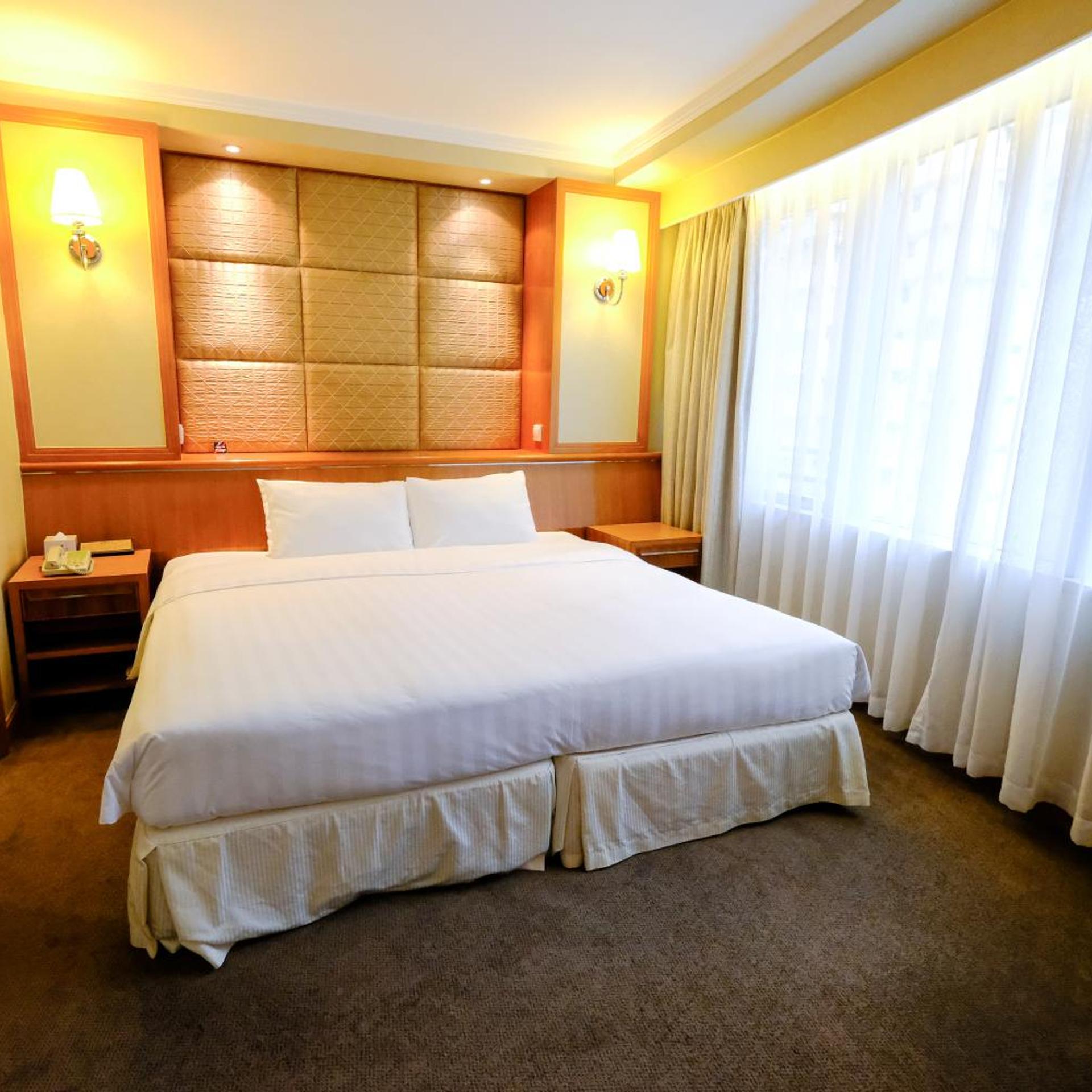 Studio, King Bed, Open Plan
