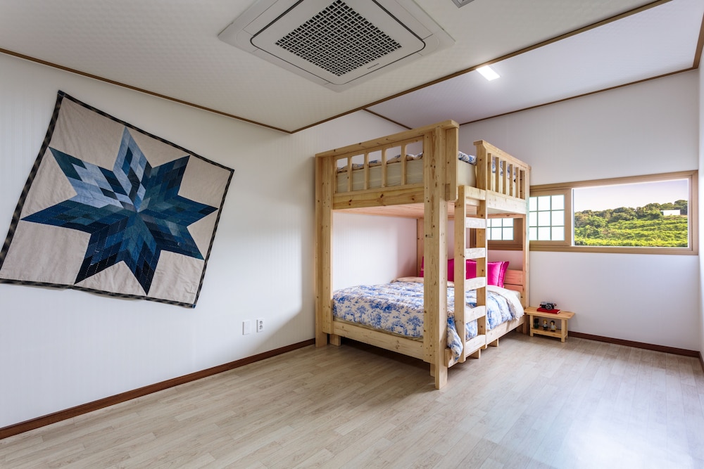Jeju Wayo Pension 18/45