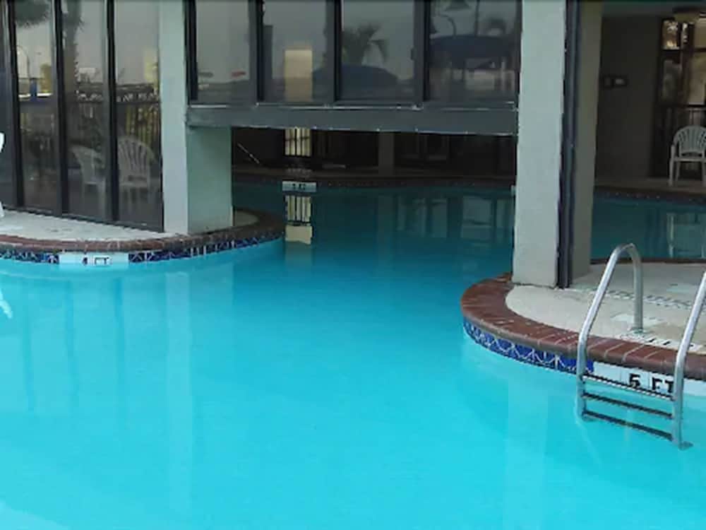Windsurfer Hotel 37/49