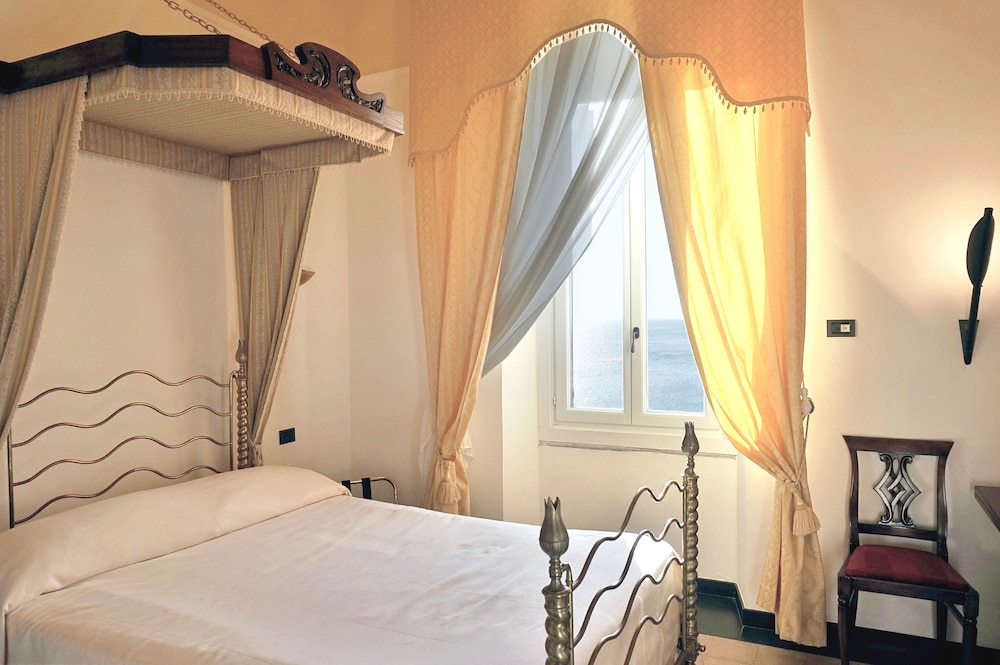 Room, Double Bed, Sea View