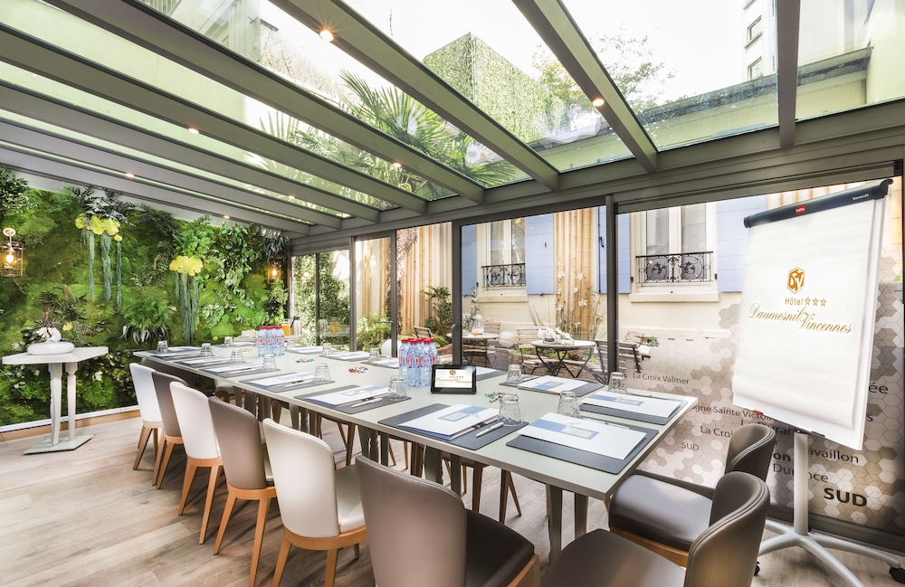 Daumesnil Vincennes Hotel 53/66