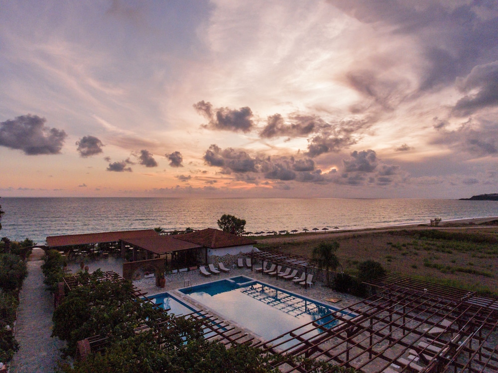 Poseidon Beach 36/54