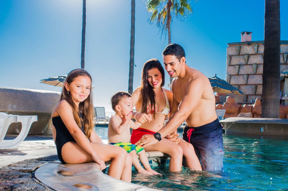 Estero Beach Hotel & Resort 11/70
